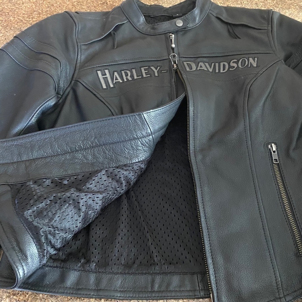 Harley Davidson Miss Enthusiast Leather Jacket EUC​​​​​​​​ - Picture 8 of 9